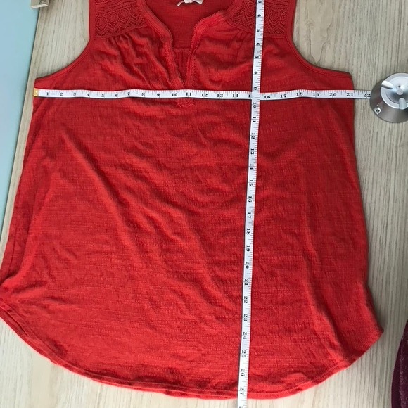 Max Studio Blouse 1X Orange Red Tank Top Crochet Flowy Pleated V Neck Sleeveless - Picture 10 of 10